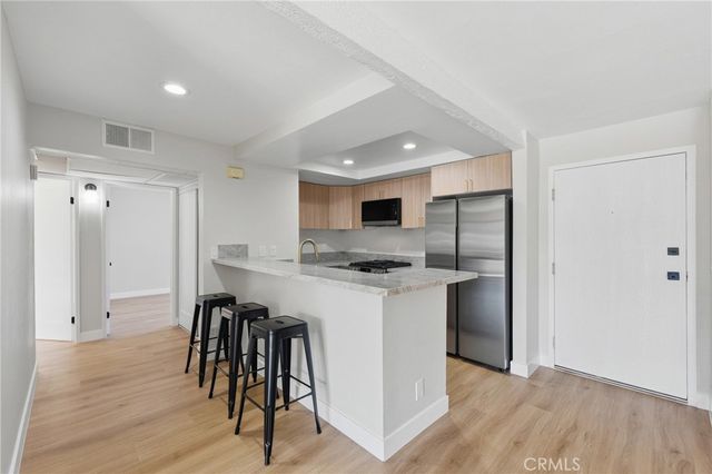 6275 Canoga 68, Woodland Hills, CA 91367