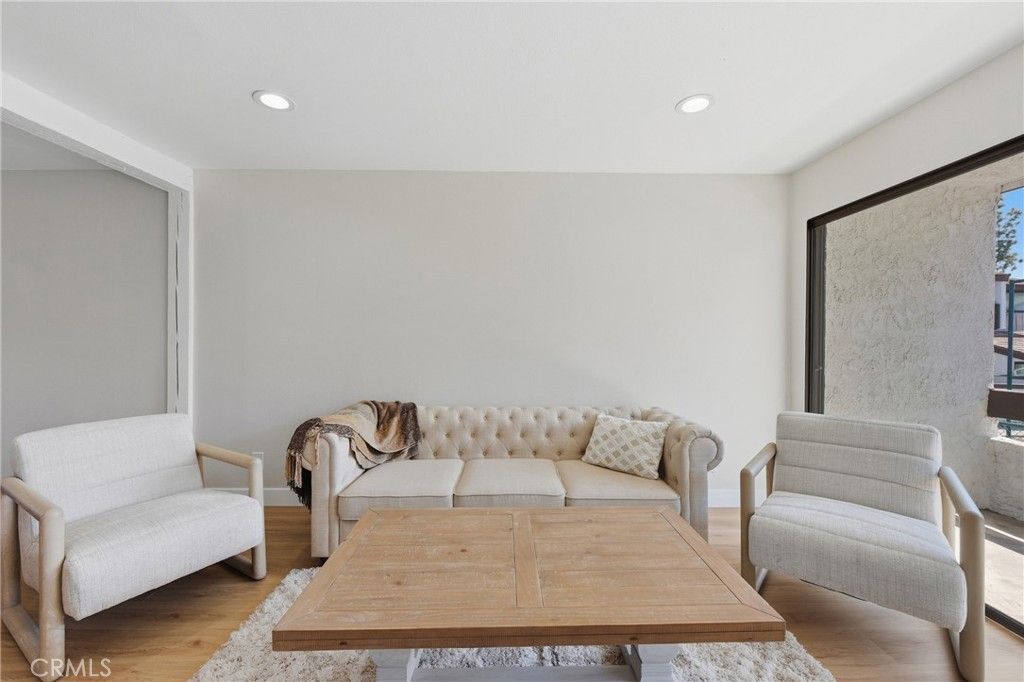 6275 Canoga 68, Woodland Hills, CA 91367 — photo 5