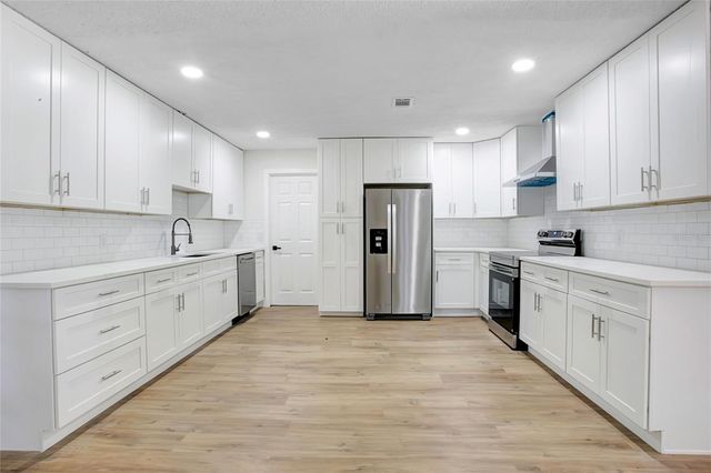 1221 FOREST CIRCLE, Altamonte Springs, FL 32714