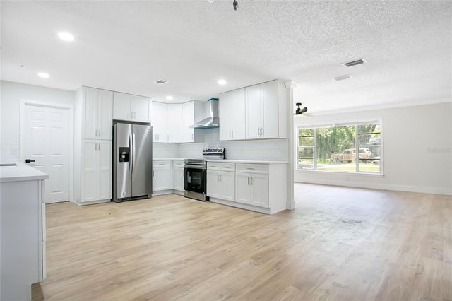 1221 FOREST CIRCLE, Altamonte Springs, FL 32714
