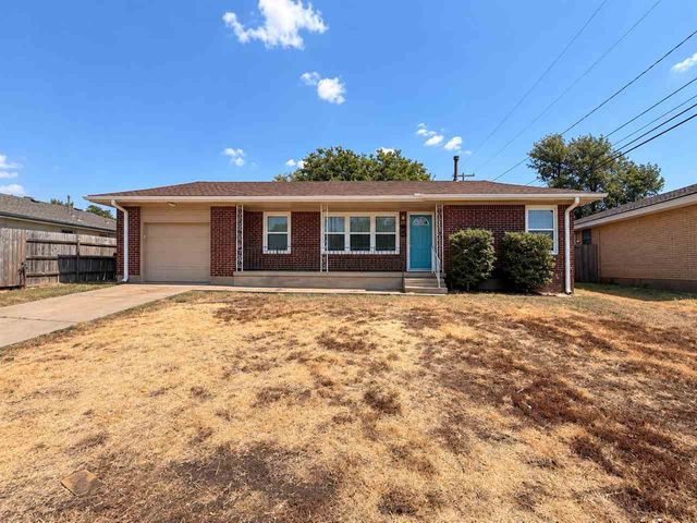 305 NW 40th St, Lawton, OK 73505