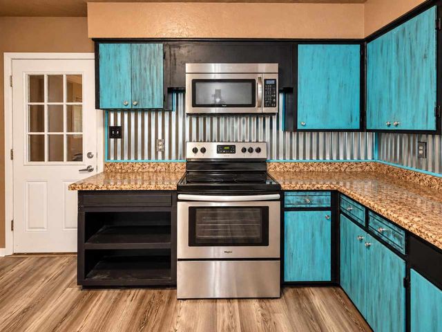 305 NW 40th St, Lawton, OK 73505