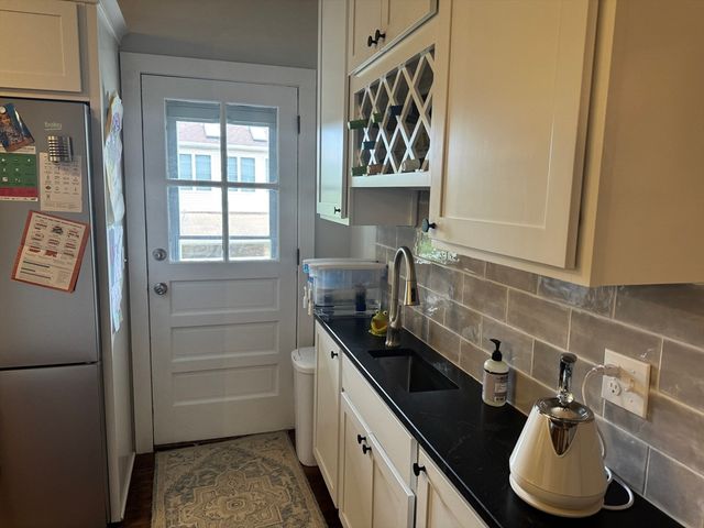 93 Foster 1, Boston, MA 02135