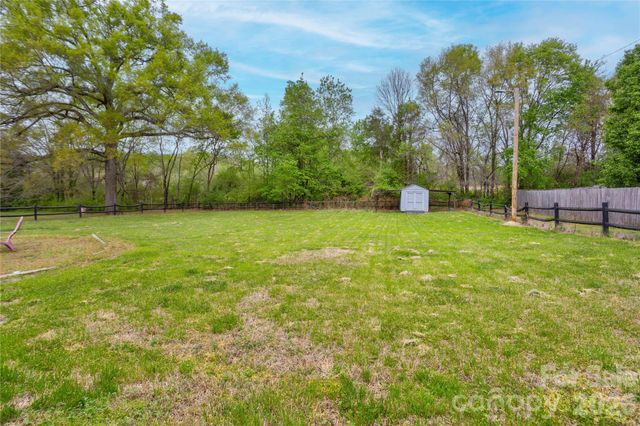 2705 Plantation Way, Albemarle, NC 28001