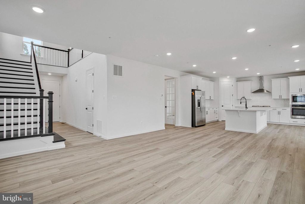 Image 10 of property listing at 1618 SHADY TREE CT, Bel Air, MD 21015