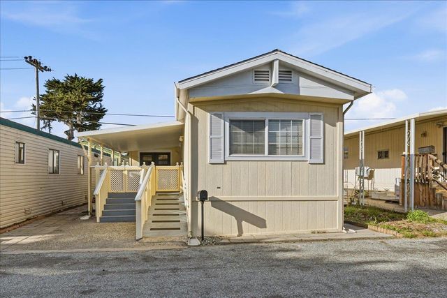3128 Crescent Avenue 4, Marina, CA 93933