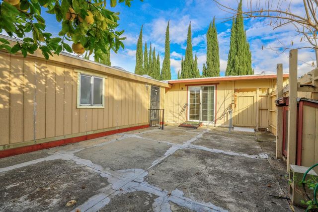 18911 Pendergast Avenue, Cupertino, CA 95014