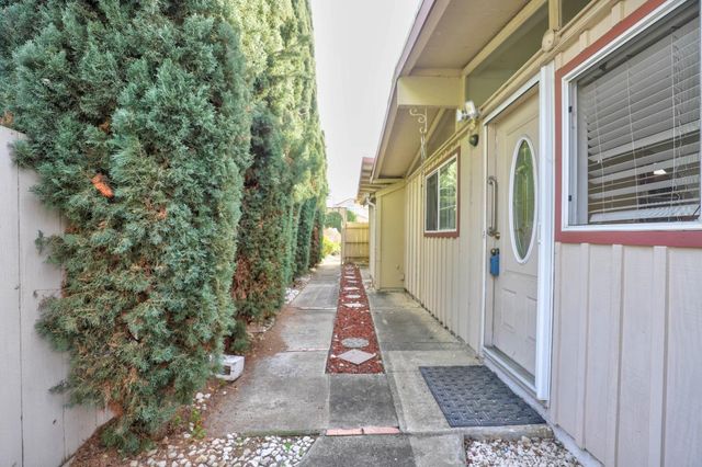 18911 Pendergast Avenue, Cupertino, CA 95014
