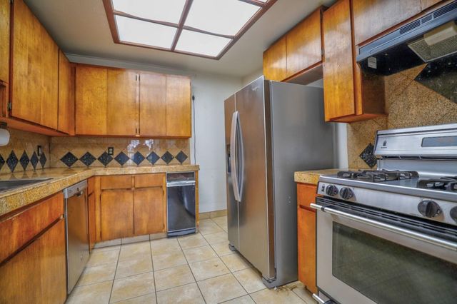 18911 Pendergast Avenue, Cupertino, CA 95014