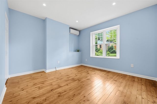 1006 Farragut St, Highland Park, PA 15206