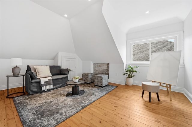 1006 Farragut St, Highland Park, PA 15206