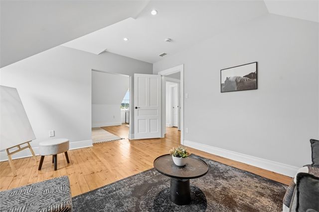 1006 Farragut St, Highland Park, PA 15206