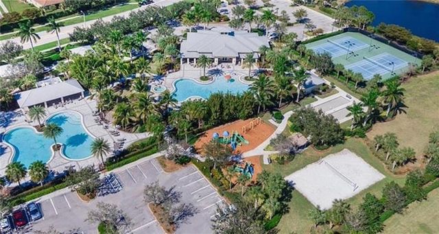 2881 Citrus ST, Naples, FL 34120