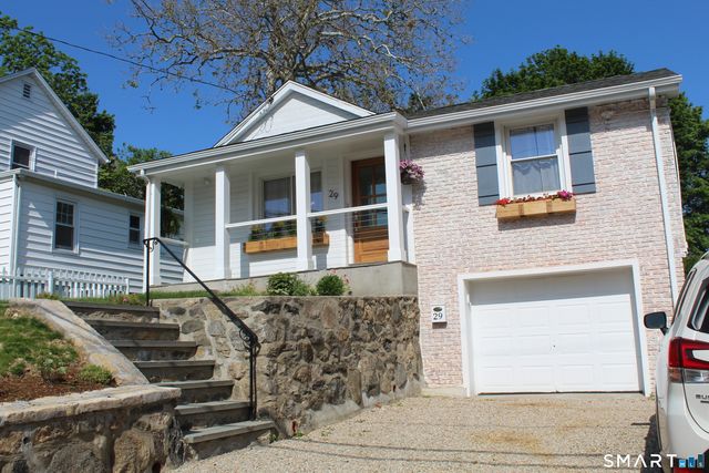 29 Quintard Terrace, Stamford, CT 06902