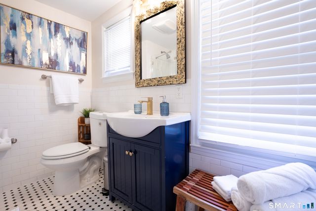 29 Quintard Terrace, Stamford, CT 06902