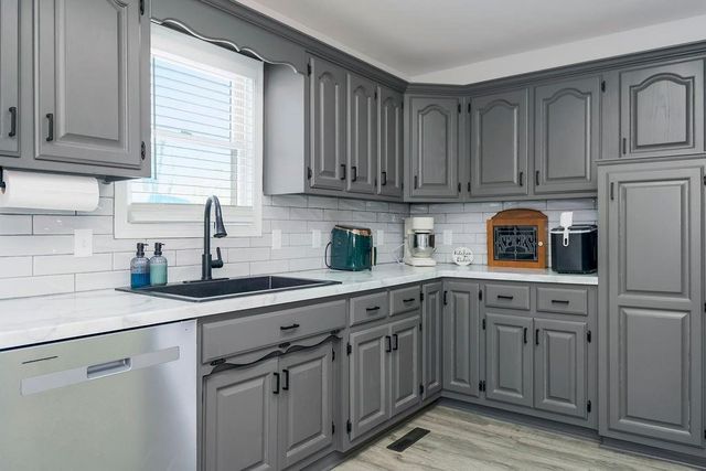 604 N Independence Street, Harrisonville, MO 64701