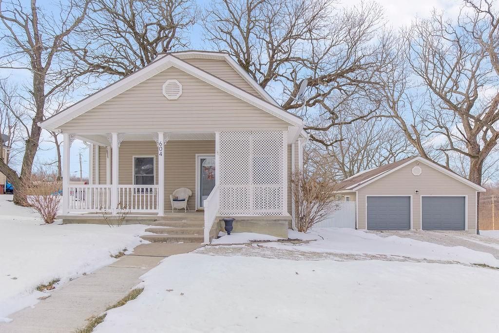 604 N Independence Street, Harrisonville, MO 64701