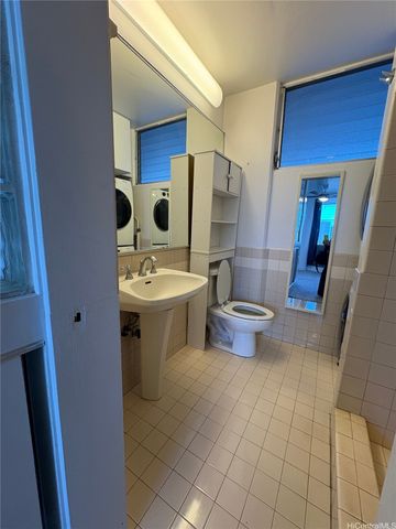 1535 Pensacola Street 44, Honolulu, HI 96822