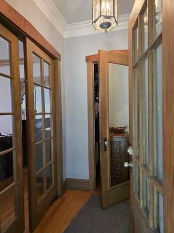 3032 Wisconsin Avenue, Berwyn, IL 60402