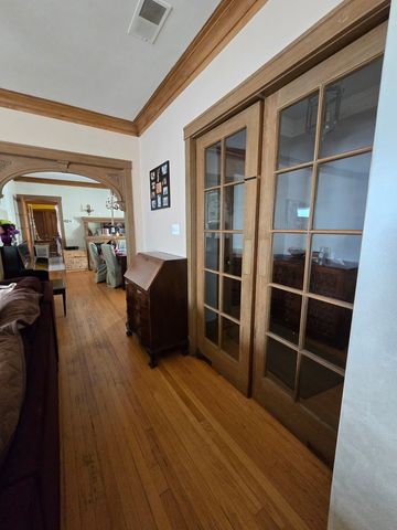 3032 Wisconsin Avenue, Berwyn, IL 60402