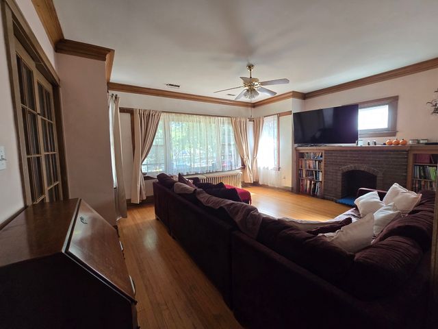 3032 Wisconsin Avenue, Berwyn, IL 60402