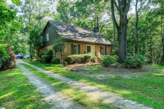 709 Calvert Avenue, Clinton, SC 29325