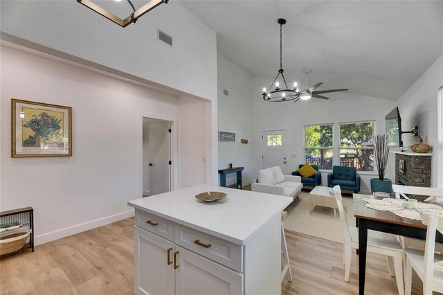 1021 E 25TH AVENUE, Tampa, FL 33605