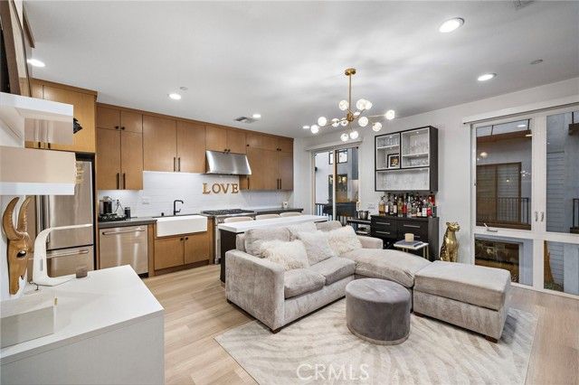 20452 Santa Ana Ave B, Newport Beach, CA 92660