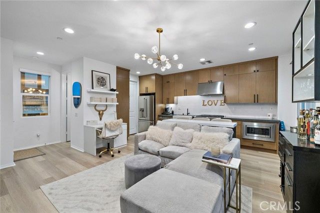 20452 Santa Ana Ave B, Newport Beach, CA 92660