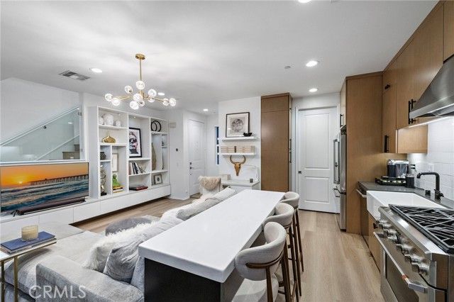 20452 Santa Ana Ave B, Newport Beach, CA 92660