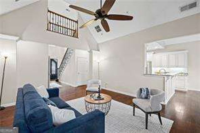 1939 Parkview Trace NW, Kennesaw, GA 30152