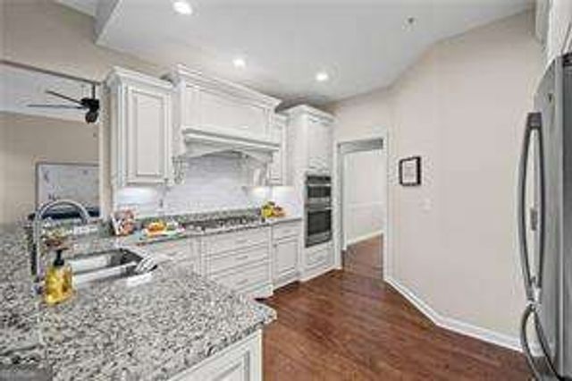 1939 Parkview Trace NW, Kennesaw, GA 30152