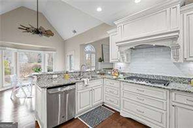 1939 Parkview Trace NW, Kennesaw, GA 30152