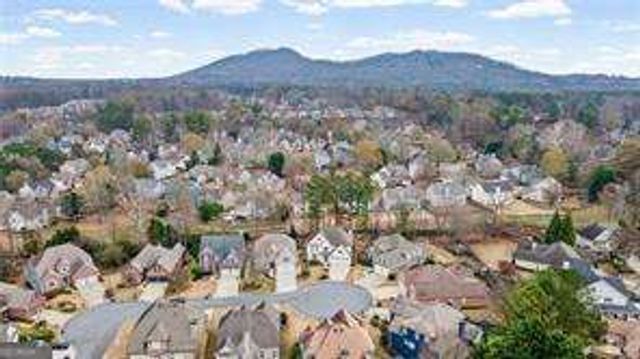 1939 Parkview Trace NW, Kennesaw, GA 30152