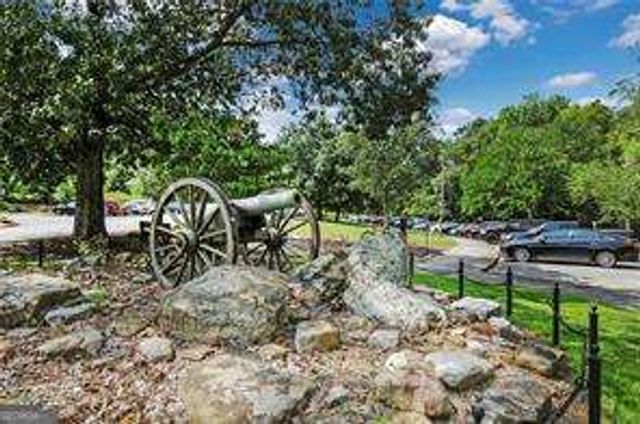 1939 Parkview Trace NW, Kennesaw, GA 30152