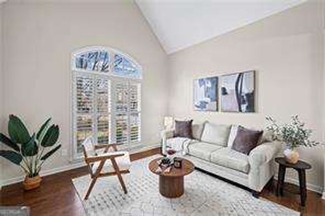 1939 Parkview Trace NW, Kennesaw, GA 30152