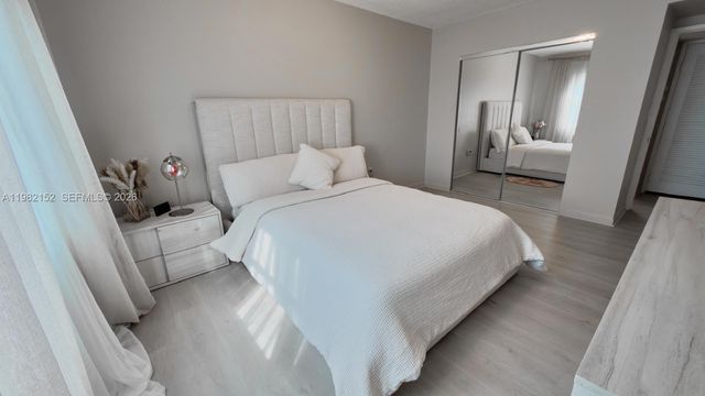 400 Kings Point Dr 408, Sunny Isles Beach, FL 33160