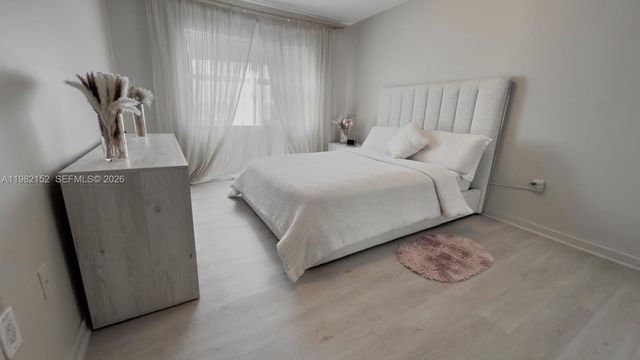 400 Kings Point Dr 408, Sunny Isles Beach, FL 33160