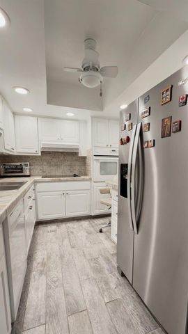 400 Kings Point Dr 408, Sunny Isles Beach, FL 33160