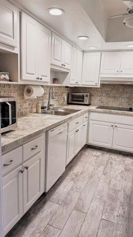 400 Kings Point Dr 408, Sunny Isles Beach, FL 33160