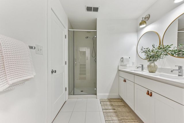 1101 Manlove ST, Austin, TX 78741