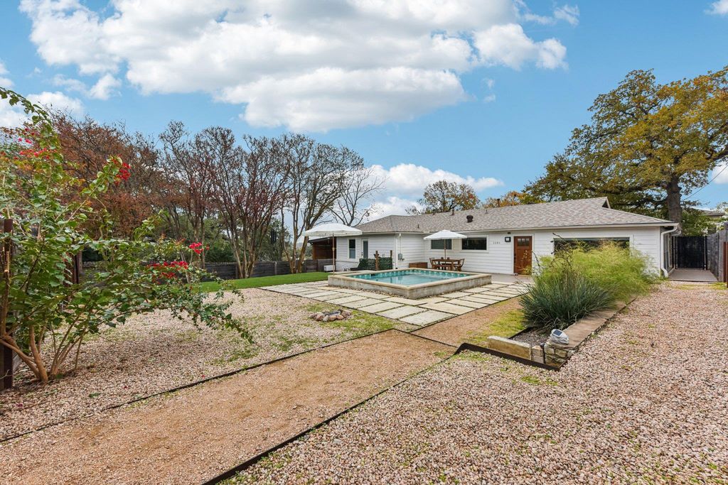 1101 Manlove ST, Austin, TX 78741