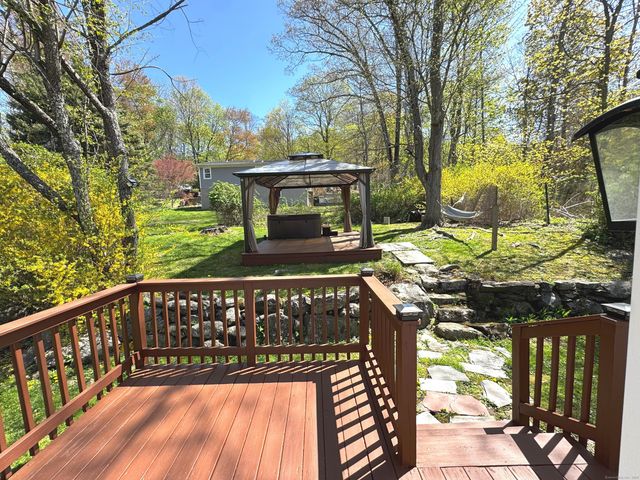 6 Fulton Drive, New Fairfield, CT 06812