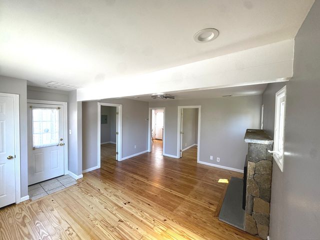 6 Fulton Drive, New Fairfield, CT 06812