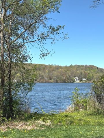 6 Fulton Drive, New Fairfield, CT 06812