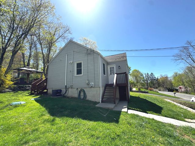 6 Fulton Drive, New Fairfield, CT 06812