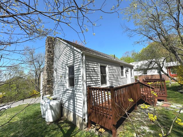 6 Fulton Drive, New Fairfield, CT 06812