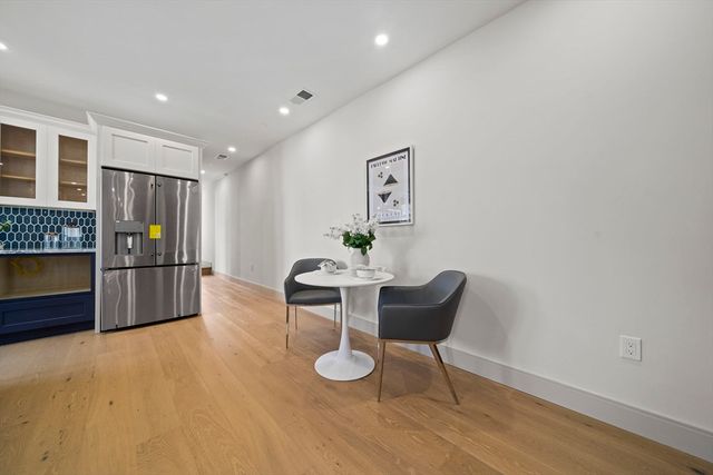 273 Havre 2, Boston, MA 02128