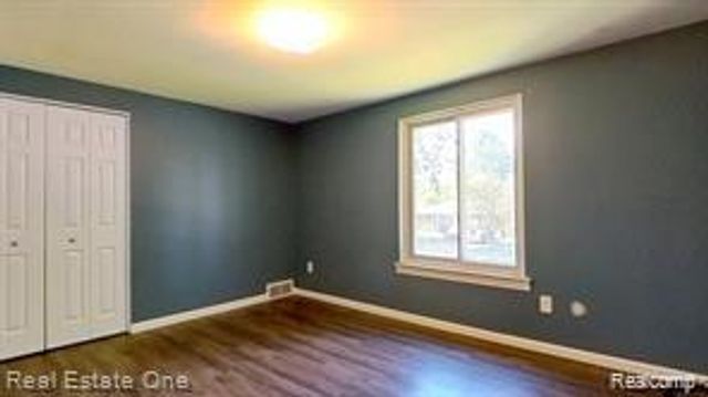 41744 Mae Wood Drive, Sterling Heights, MI 48313