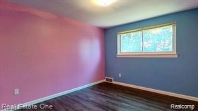 41744 Mae Wood Drive, Sterling Heights, MI 48313